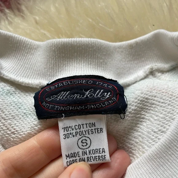 Vintage Allen Solly 1980s faux cross-stitch bunny and cat sweatshirt - Picture 7 of 7